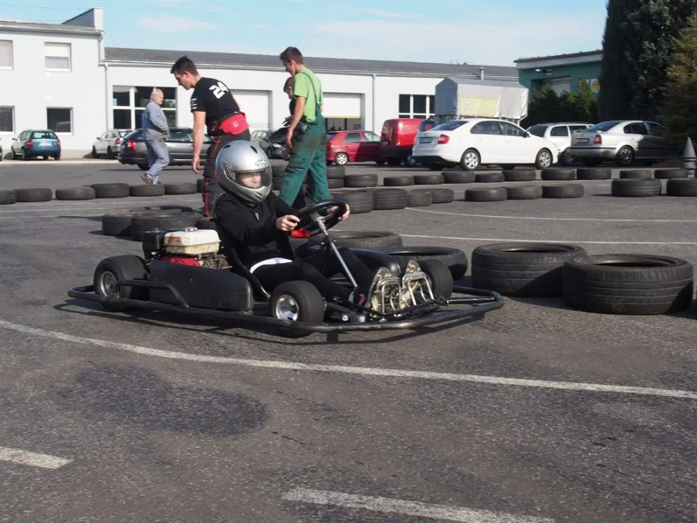 Rekordní automobilové TECHNOhrátky v&nbsp;Ústí nad Orlicí ovládly motokáry, řízené modely a&nbsp;pneubowling