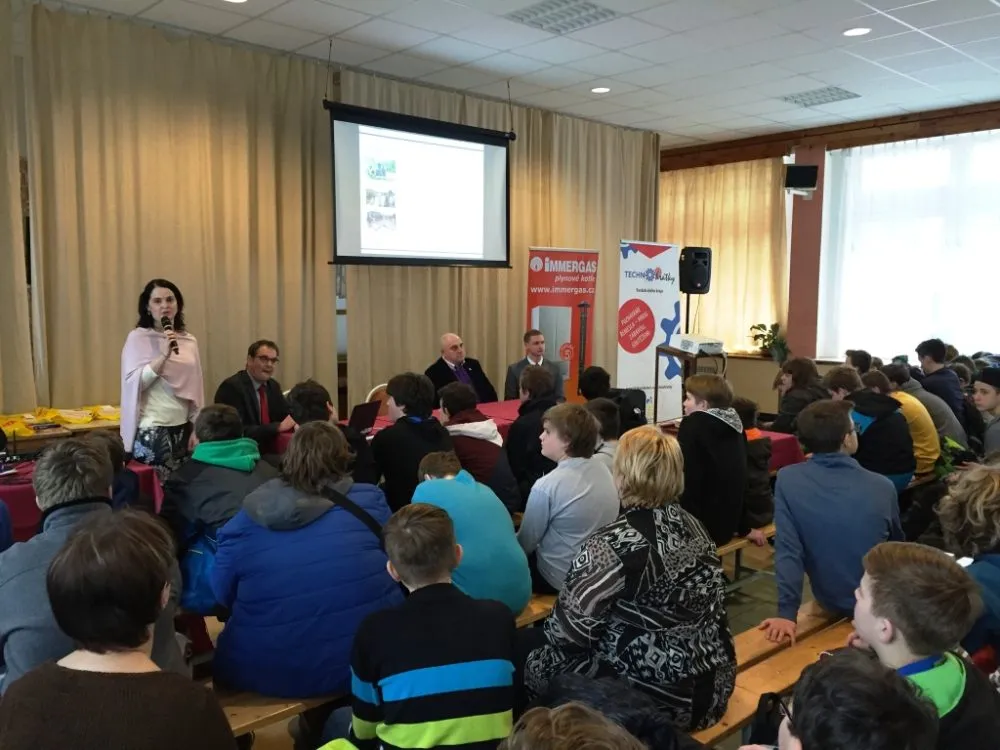 Prezentace firem pomáhají žákům
