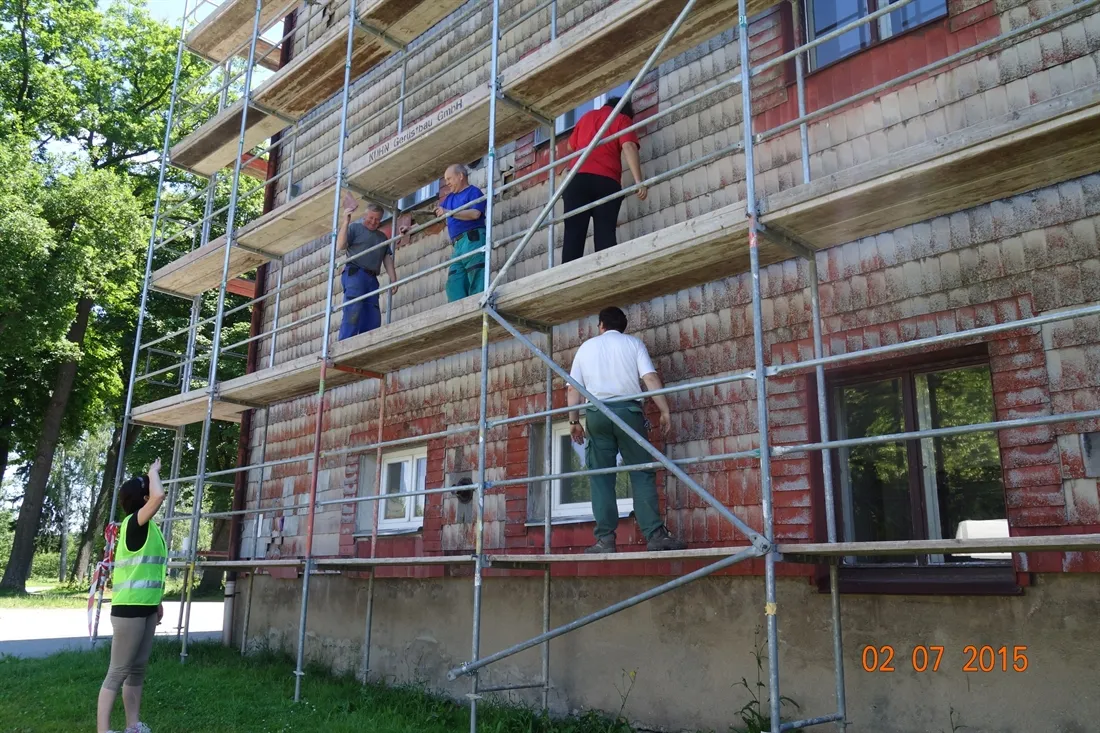 Učiliště v&nbsp;Králíkách zkrášlí přes prázdniny stavbaři