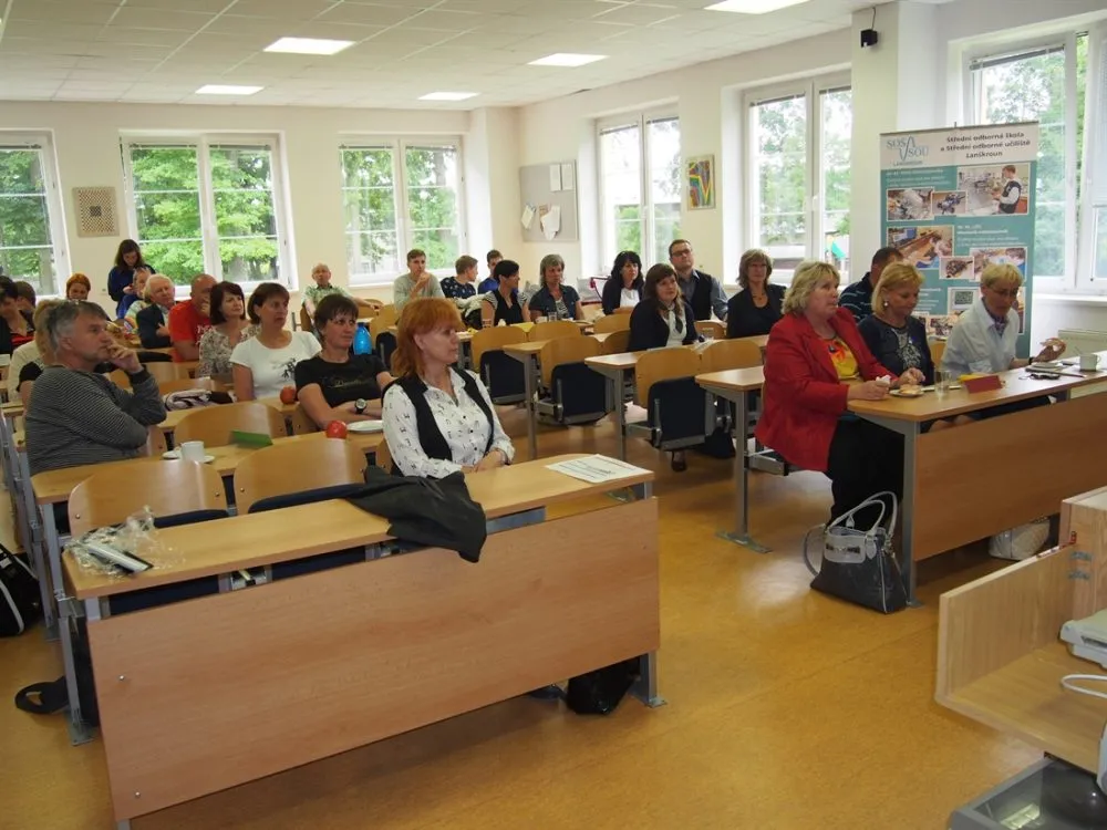 Z&nbsp;TECHNOhrátek v&nbsp;Lanškrouně si poradci odváželi lžíce na boty, papírové bloky i&nbsp;ruce pomalované květinami