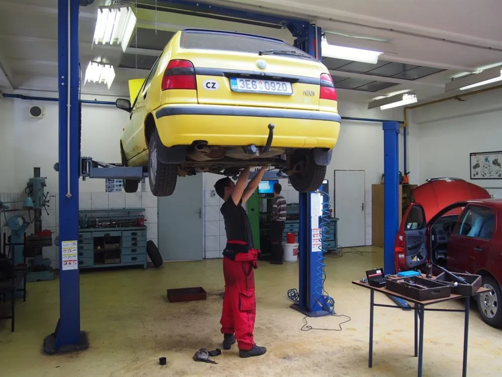 Letošní páté TECHNOhrátky zavedou školáky do Střední školy automobilní Ústí nad Orlicí